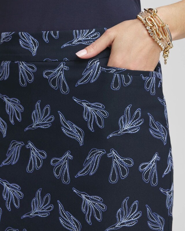 Brigitte Pull-On Embroidered Leaves Skort - image 4